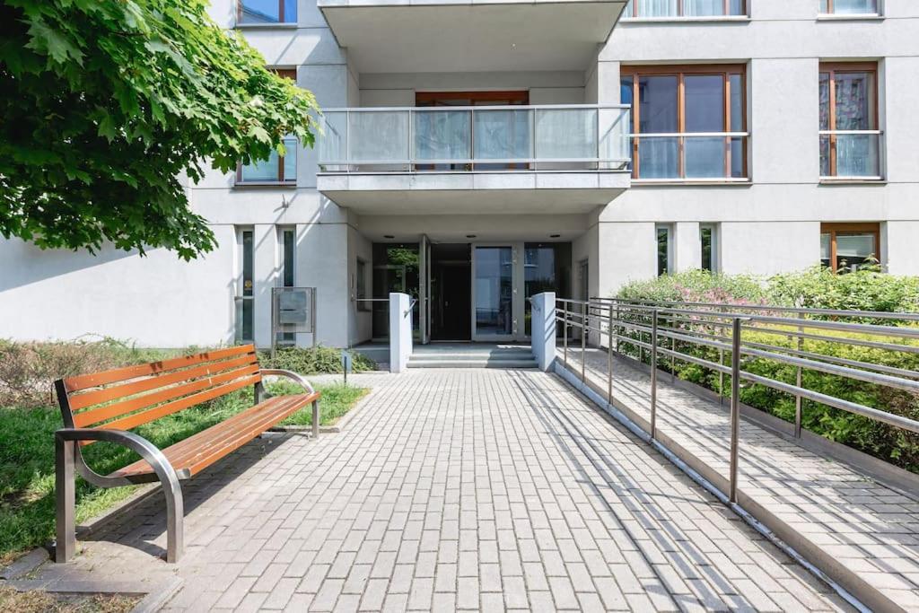 Bright And Cozy Apartment Near Park, With A Huge Terrace. Warsaw Exterior photo